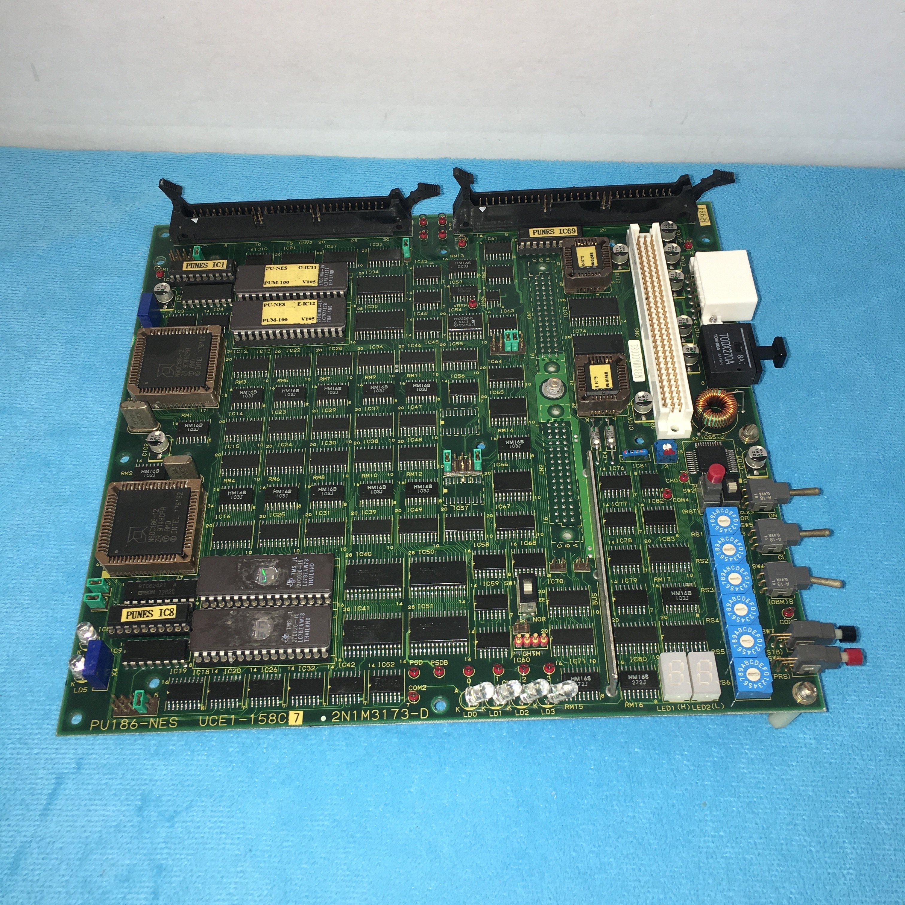 =东芝  PU186-NES  UCE1-158C7   2N1M3173-D  询价 - 实物图