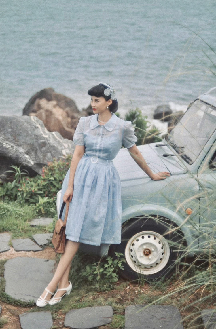 婴儿蓝真丝棉1950罗马假日复古风轻盈飘逸精致蕾丝连衣裙大摆伞裙