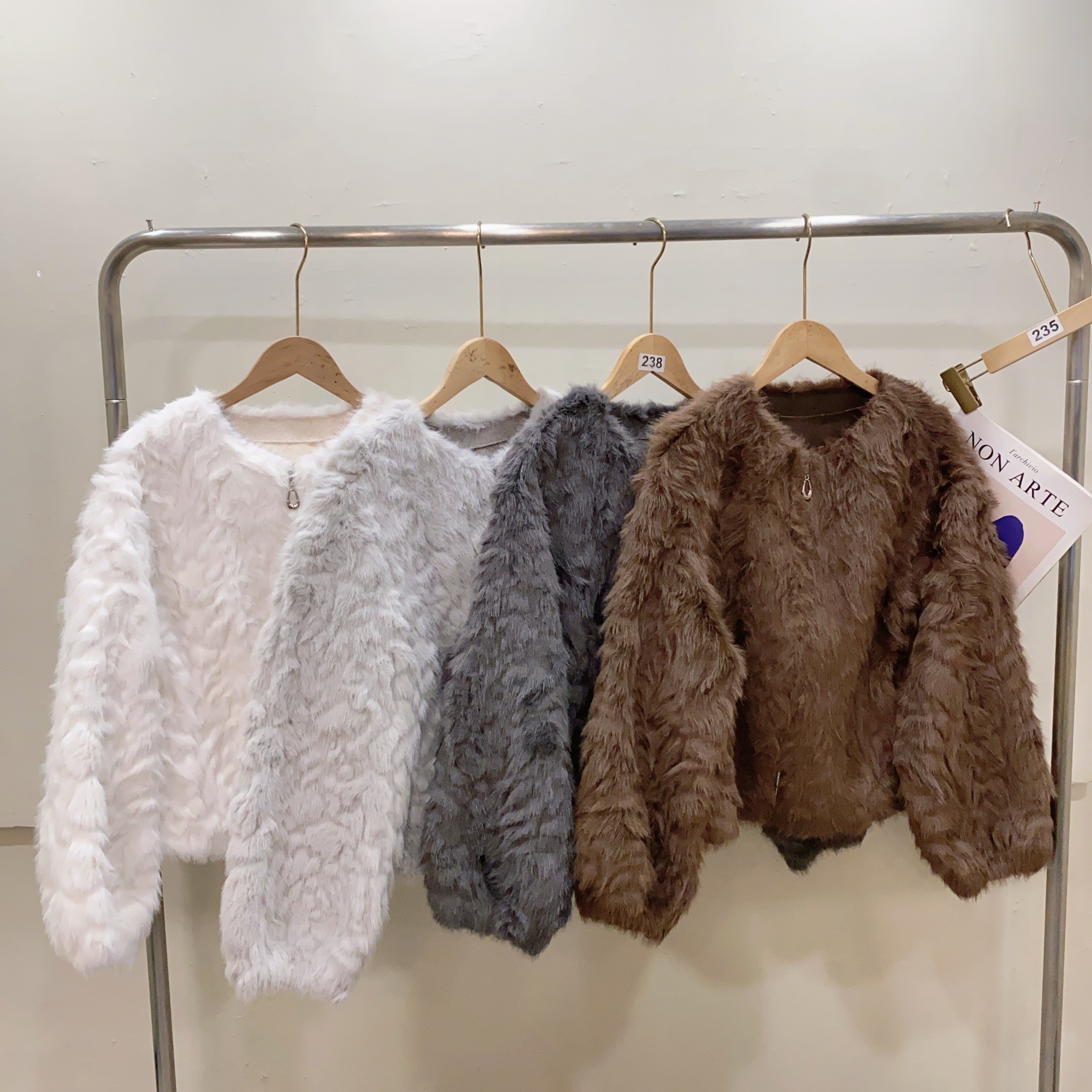 老钱风环保仿皮草外套女冬季气质短款皮毛一体圆领毛茸茸上衣