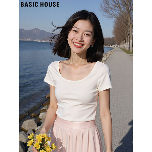 百家好低领露锁骨白色短袖T恤女