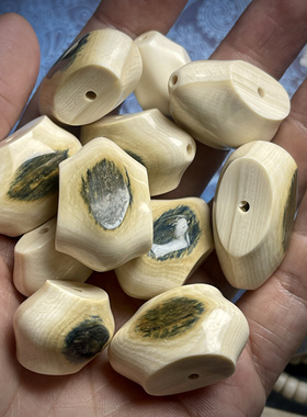 猛犸牙原色纯天然鲨鱼背蓝眼三通冰料一体三通佛文玩DIY配饰