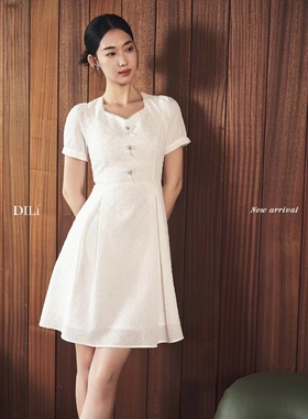 Dili迪骊专柜正品 夏季新款白色烫印暗花时尚贵气连衣裙 s码微瑕