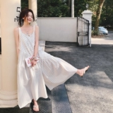 夏薄款斜裁法式条纹百搭优雅显瘦海边度假绝美休闲吊带连衣裙女款，女装休闲裤，2C069