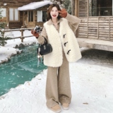 【】卡其针织套装+牛角扣马甲皮毛一体3件套3515-P255K388，女装套装/套裙，2C069