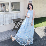 清纯系蓝色挂脖连衣裙女夏超火好看无袖薄纱宽松仙气度假长裙及踝，女装连衣裙，2C069