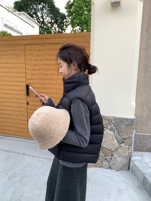 韩国简约百搭排骨面包服马甲