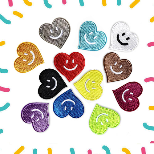 爱心笑脸衣服装饰贴布贴花衣贴刺绣彩色微笑卡通手账贴3M胶自粘胶