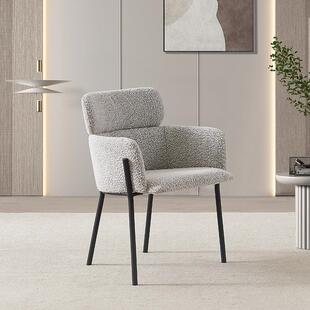 2022设计师款北欧汉克椅意式极简雅致金属餐椅轻奢新款布艺椅子