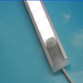 led感应灯12v红外led带乳白pc罩子橱柜用人体感应感应灯