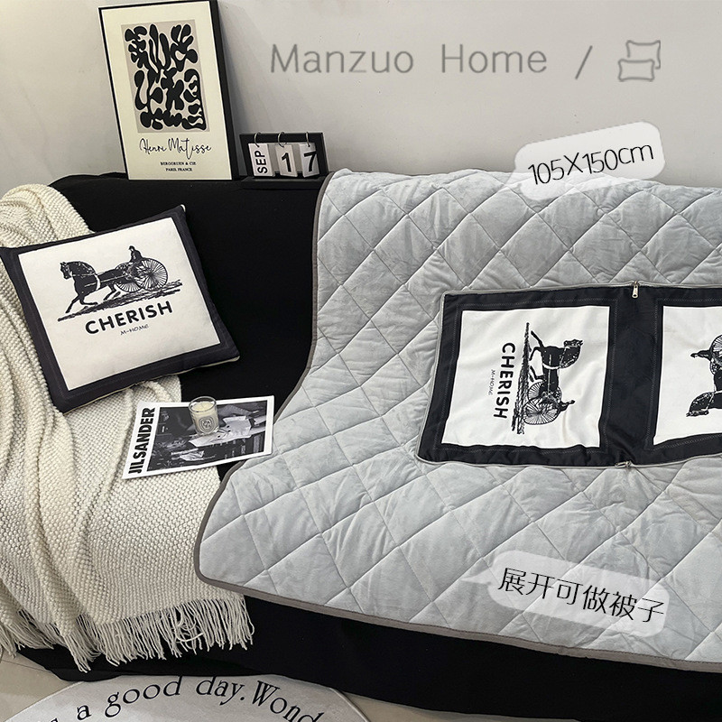 热销满座马车黑白水晶绒灰抱枕被二合一法式客厅抱枕毯车载两用午