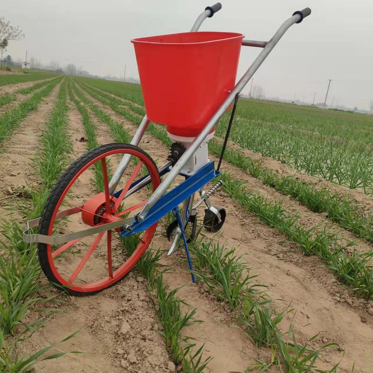 顺丰特快】大豆玉米苞谷小麦花生苜蓿草谷子耕种器手推追肥施肥机