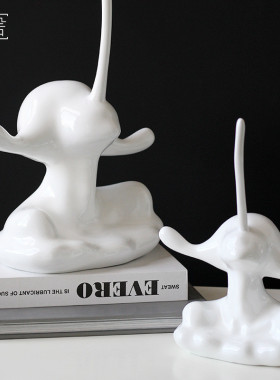 现代简约创意售楼处子人像摆件样板房书房客厅儿童房长鼻软装饰品