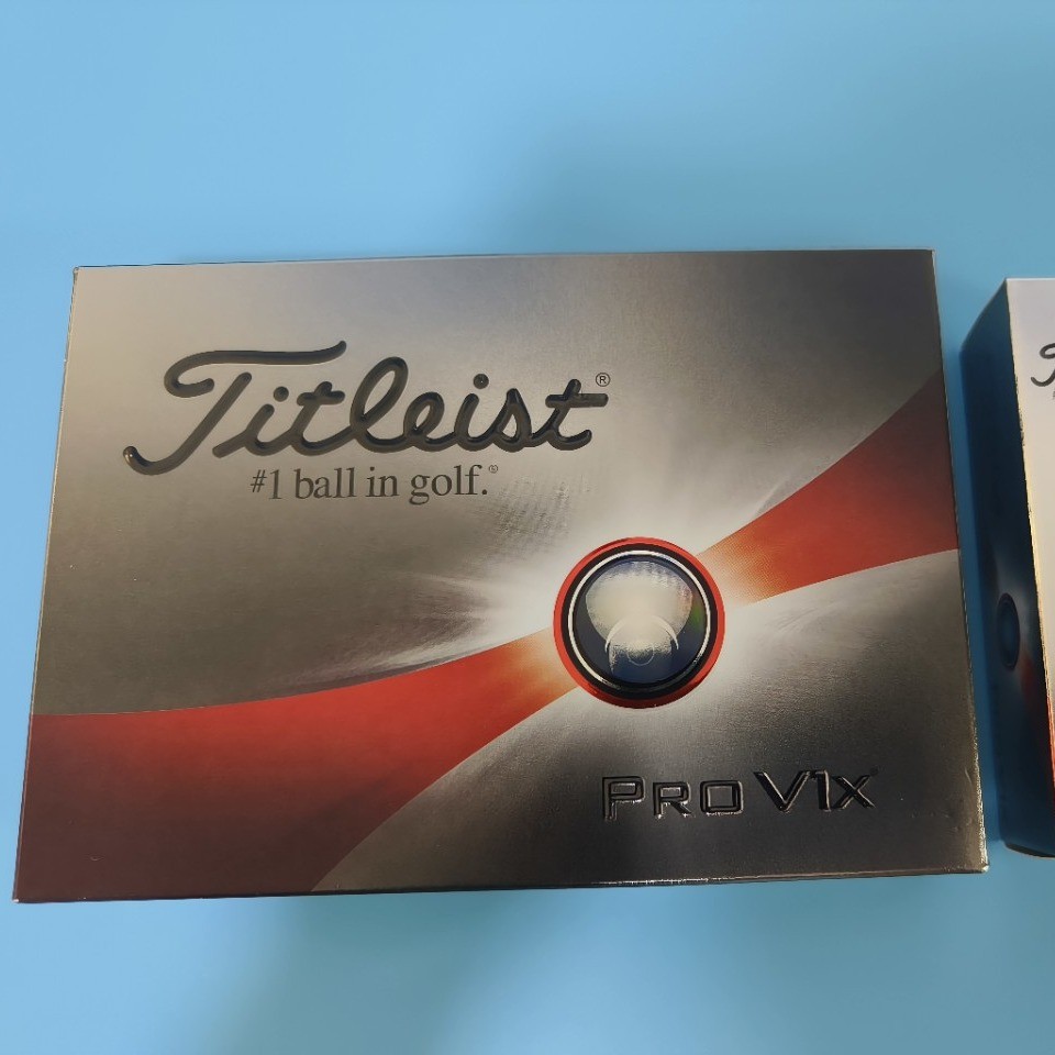2023款prov1x高尔夫球四层pu材质个12一盒装