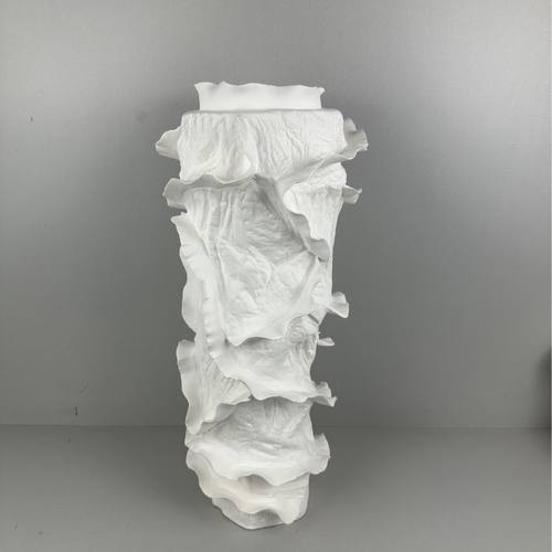 热销极简约现代白色陶瓷花瓶海浪手工立体纹艺术品美术馆展台插干