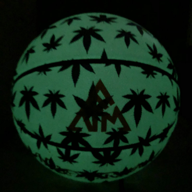 7号树叶荧光夜晚反光青少年篮球发光夜光篮球7号网红篮球定制