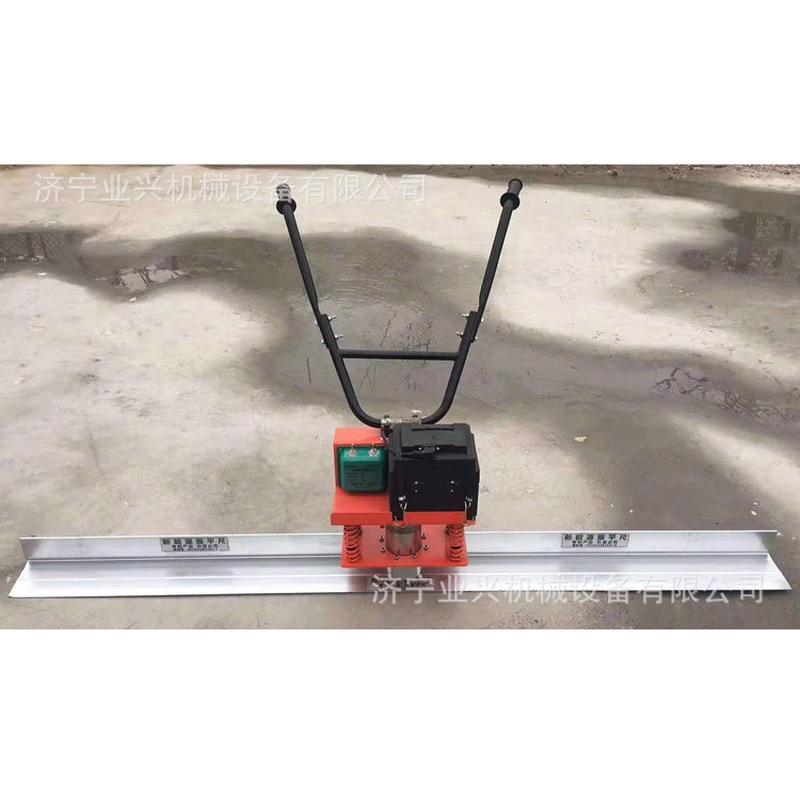 热销6m内燃厂家平尺汽油整平尺混凝土施工整平震动尺山东振供应