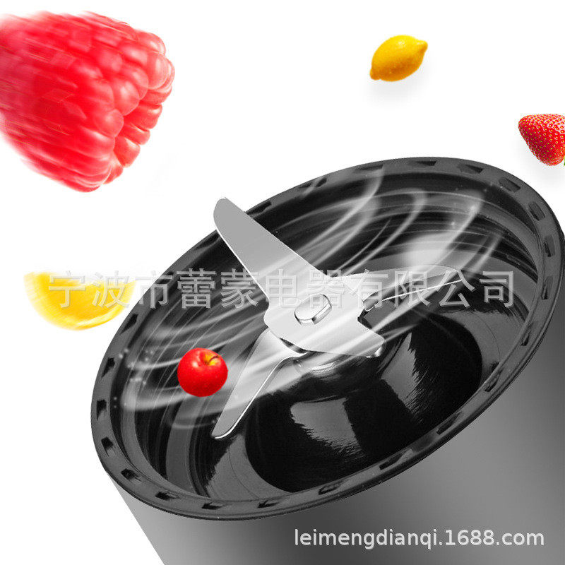 插电式便携榨汁机双杯配置不串味一键式启动使用方便蔬果榨汁机