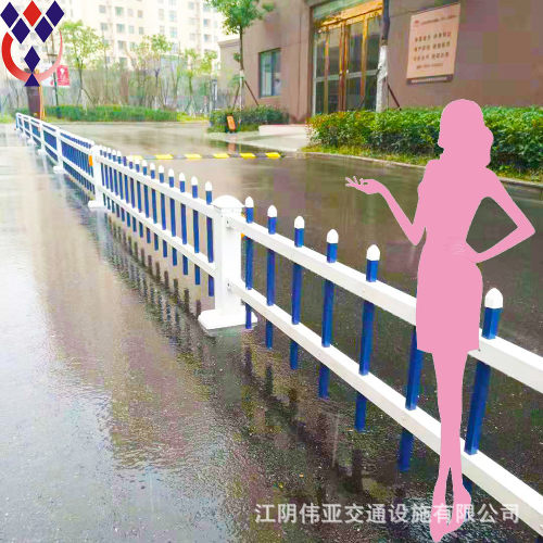 厂家护栏市政草坪护栏绿化带隔离栏方管防护栏定制栏杆钢制围栏