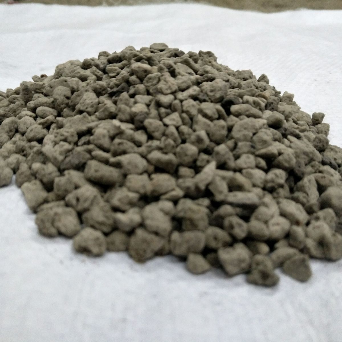 热销批发轻石兰花浮石盆景土多肉盆垫底微景观装饰大包装（6--10m