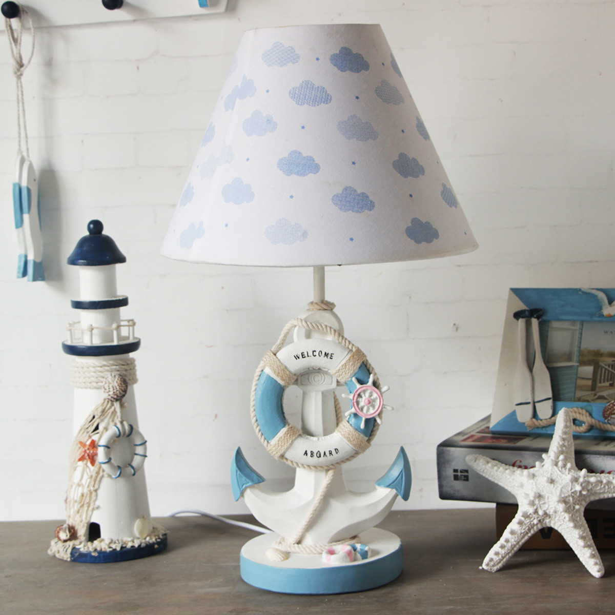 厂家直供床头卧室地中海美式小夜灯卡通结婚礼品书房装饰树脂台灯