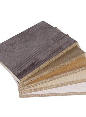 板缘直供防潮刨花板12-25mm2070x2800mm家具装饰三聚氰胺刨花板