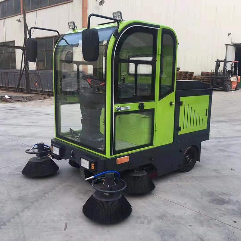 热销中电动驾驶式全封闭电动扫地机物业道路市政环卫旺四轮扫地车