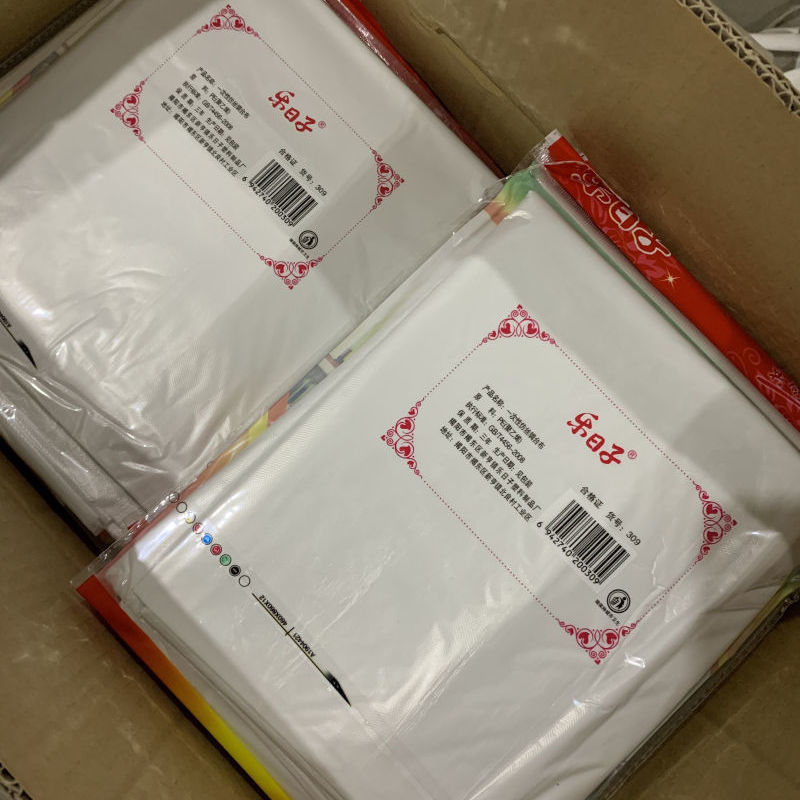 一次性桌布商用大圆桌正方形结婚加厚餐布塑料薄膜台布防水油酒店