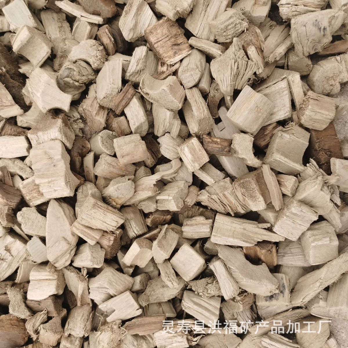 热销木碳化粒木丝儿童游乐场填充木颗粒软木轻木覆盖物学校幼儿园