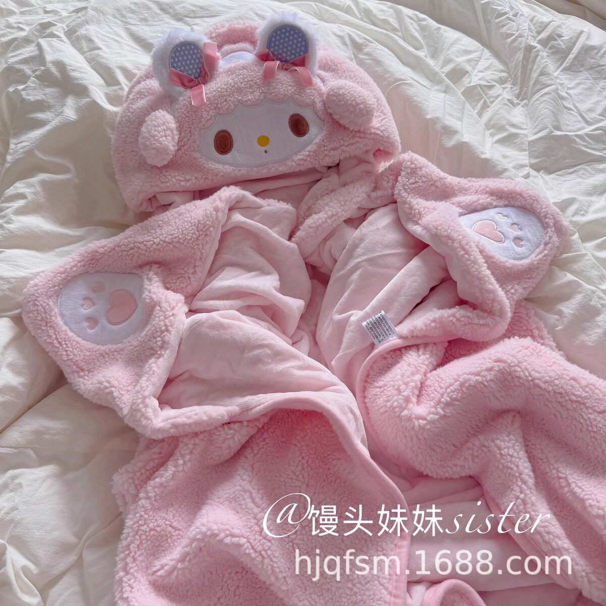 披肩美乐蒂小羊保暖毛绒连帽披风居家懒人披肩斗篷宿舍可爱卡通毯
