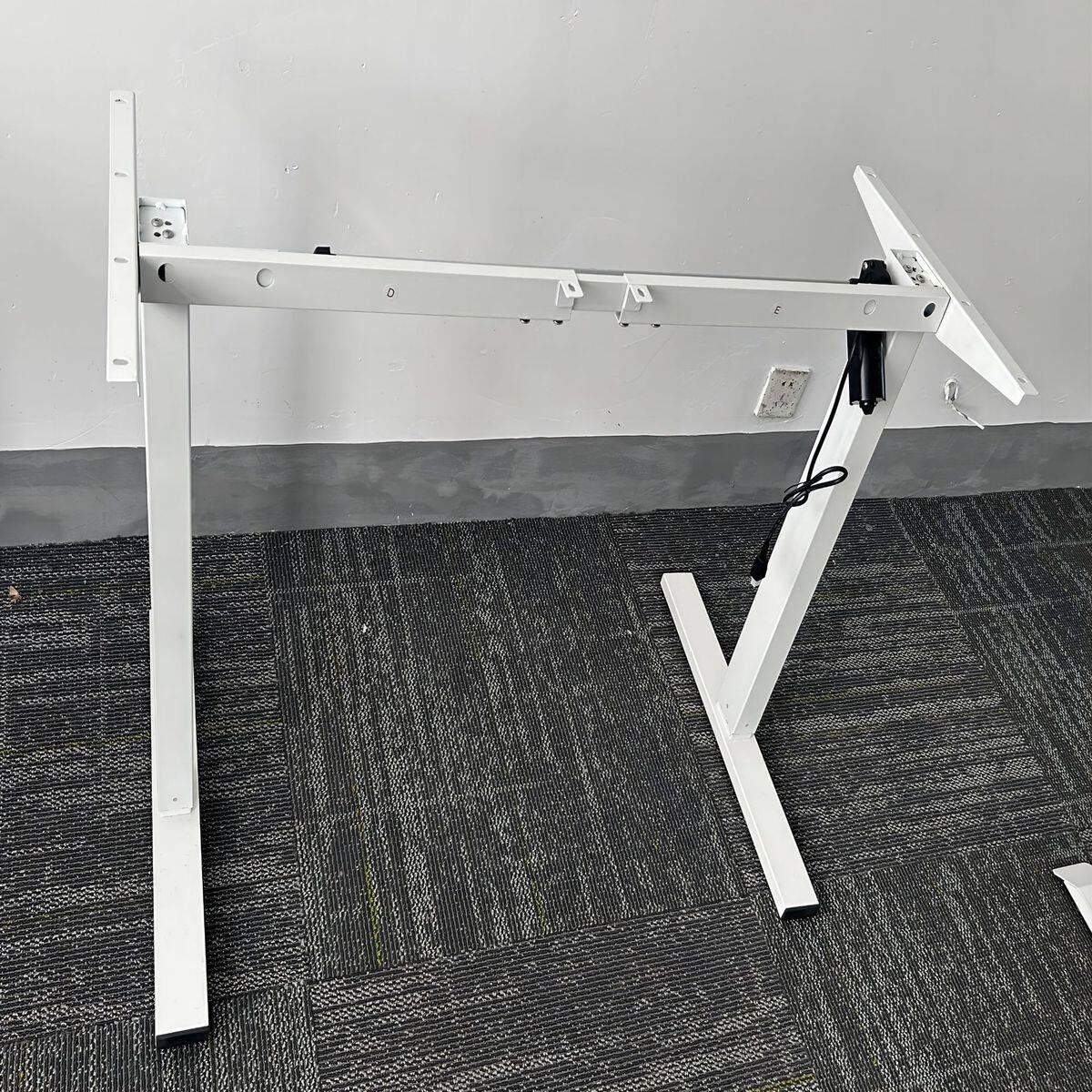 可靠工厂电动可调节高度升降桌办公桌源头工厂质量源头