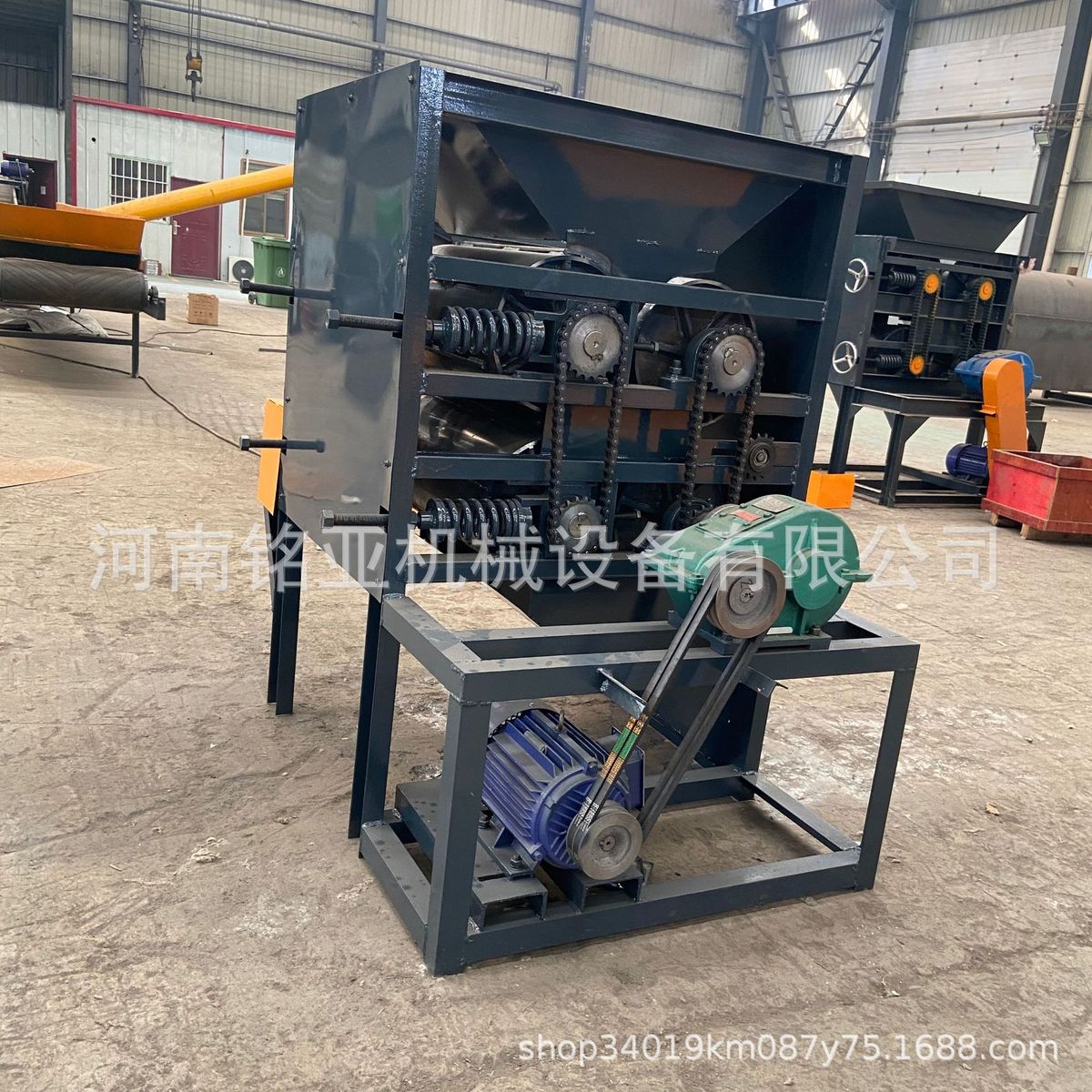 自动铝瓶新款压扁机 易拉罐油桶挤扁机 油漆桶铁桶压扁机厂家