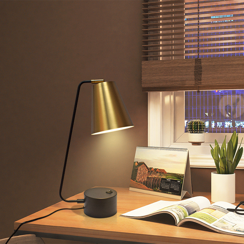 亚朵酒店3.5书桌台灯金色黑色卧室床头阅读学习台灯壁灯工厂直供