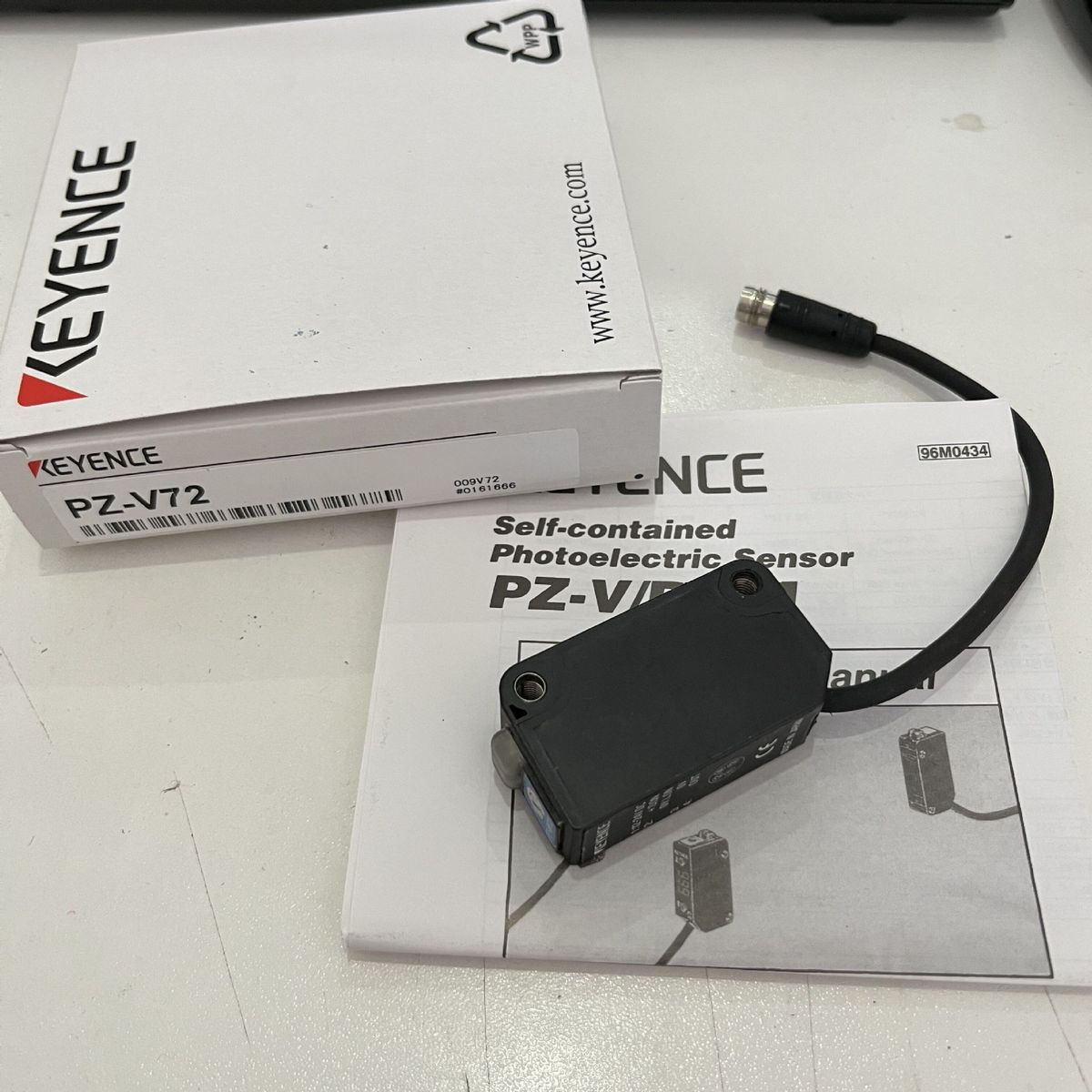 热销基恩士pz-v71 pz-v71p pz-v72 pz-v73 pz-v73p pz-v75 p 光电