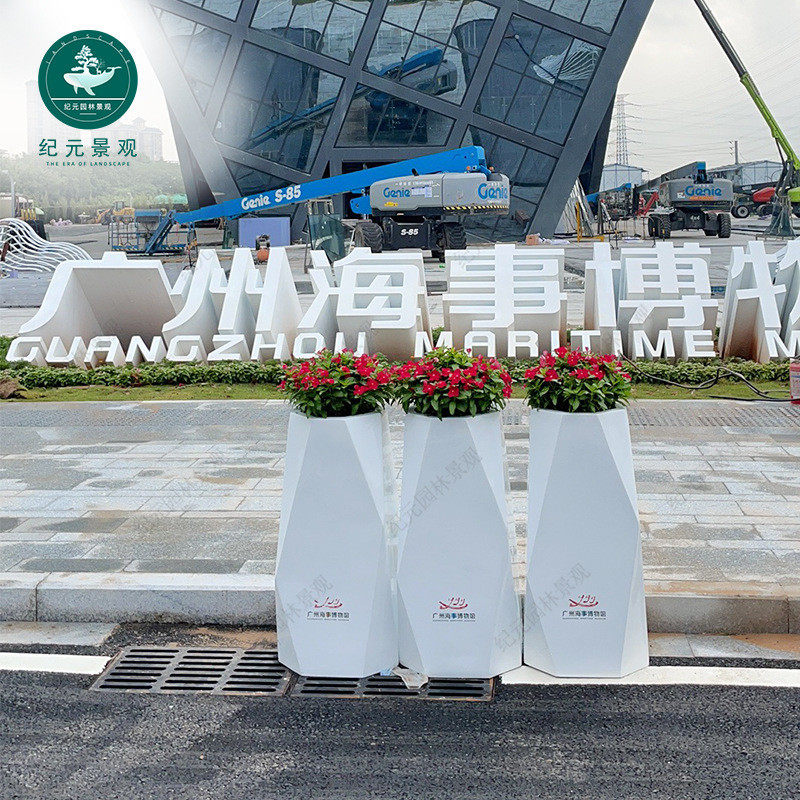 商场玻璃钢菱形花盆户外广场公园学校组合大花器市政园林景观花钵