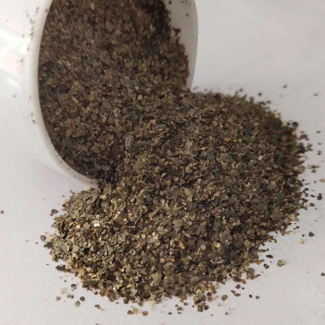 厂家供应生蛭石防火石片阻火包用5号未膨胀蛭涂料