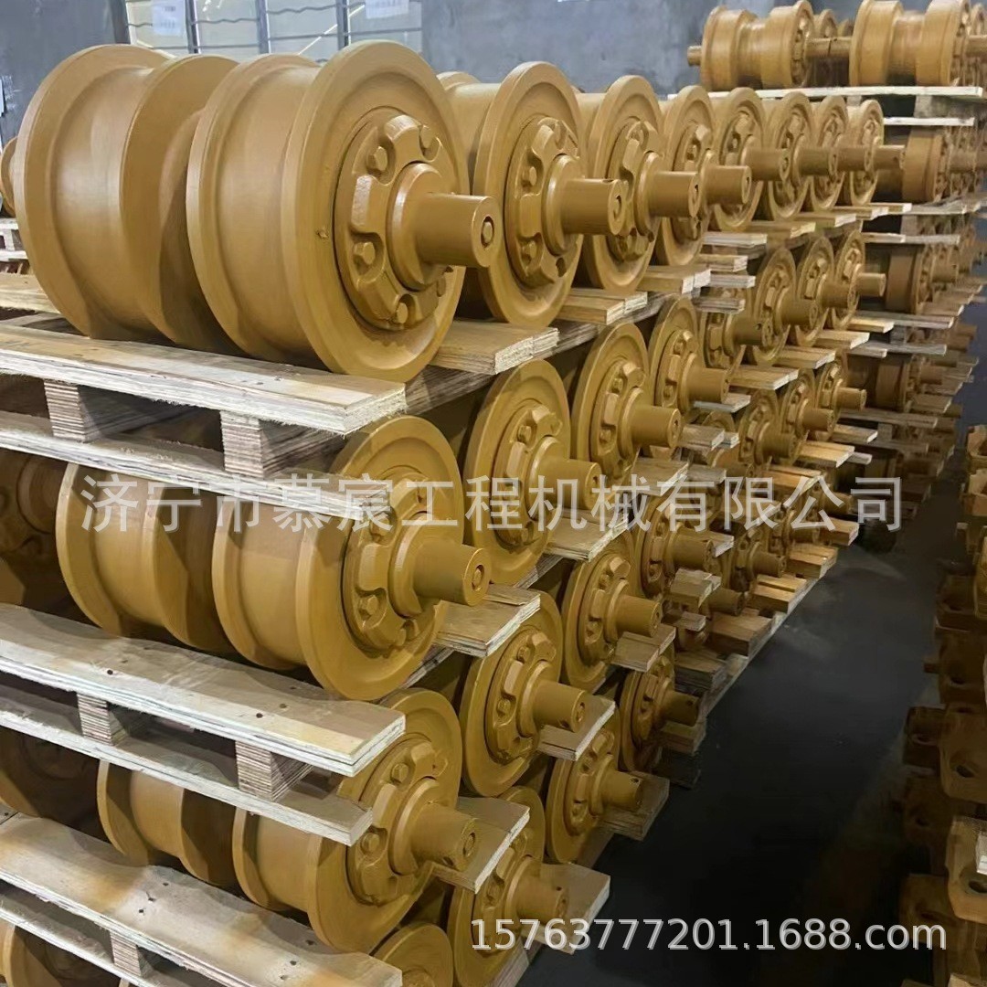 热销厂家供应重dx60-9挖掘机支斗山轮拖轮四轮一带及配件
