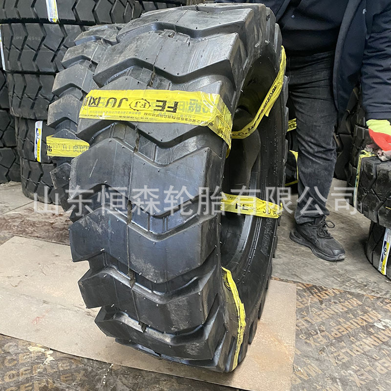 风炬装载机轮胎14/90-1614层级小型铲车轮胎E3花纹15/70-18