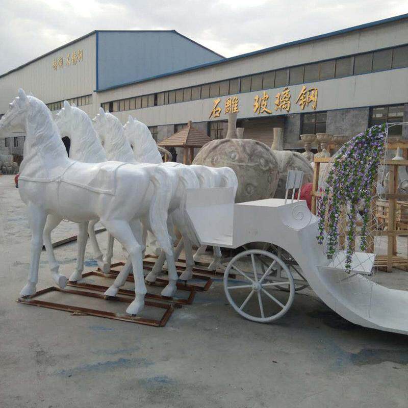玻璃钢马雕塑道具绿地马拉车雕塑景观摆件婚庆装饰景区欧式马车