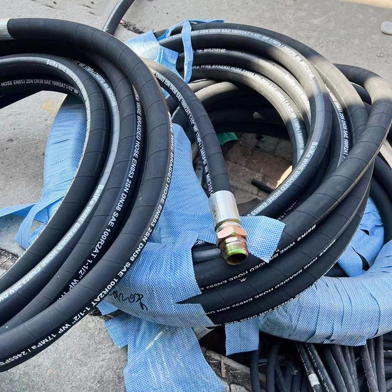 注浆机水油输送高压胶管矿山设备农业机械编织液压油管钢丝橡胶管