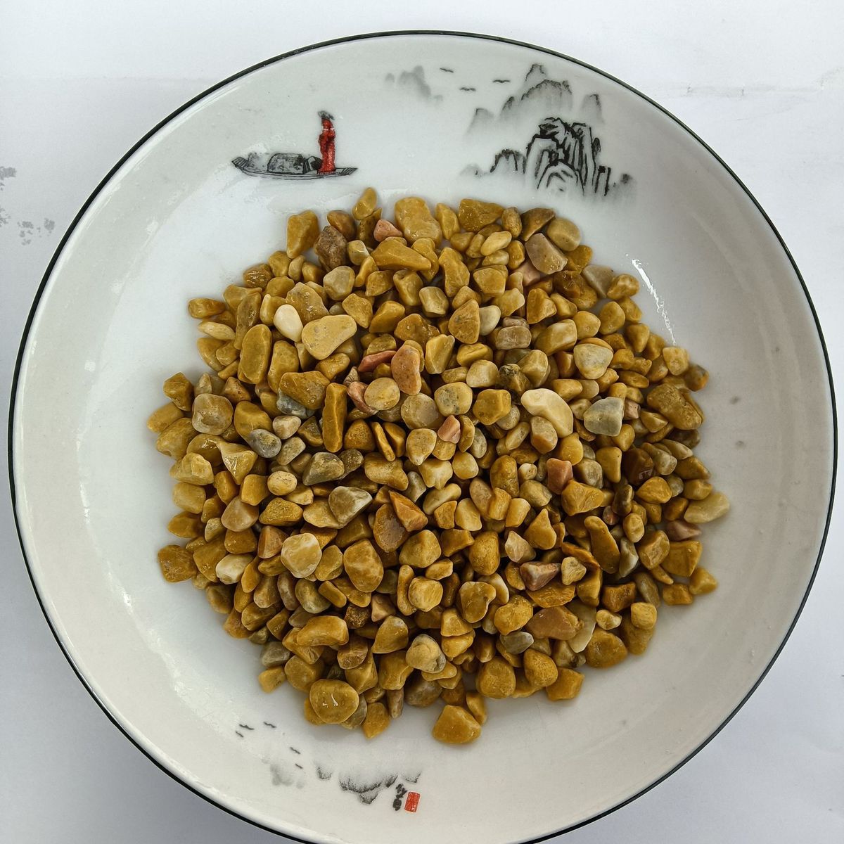 热销厂家铺路公园供应胶粘石路面用胭脂红鹅卵石米黄鹅卵石