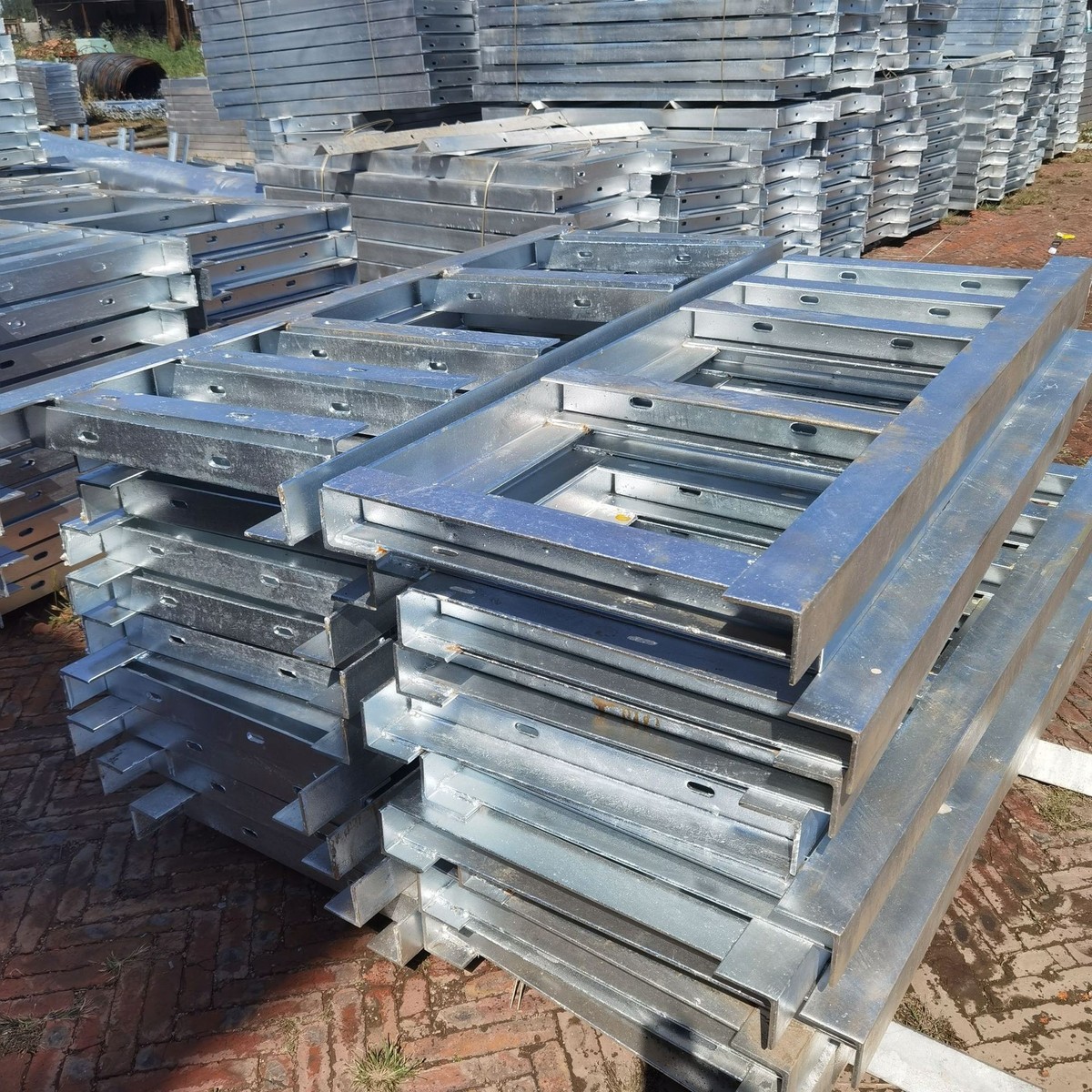 厂家供应热镀锌电力角钢廊槽钢隧道地铁电缆支架管角铁电缆沟