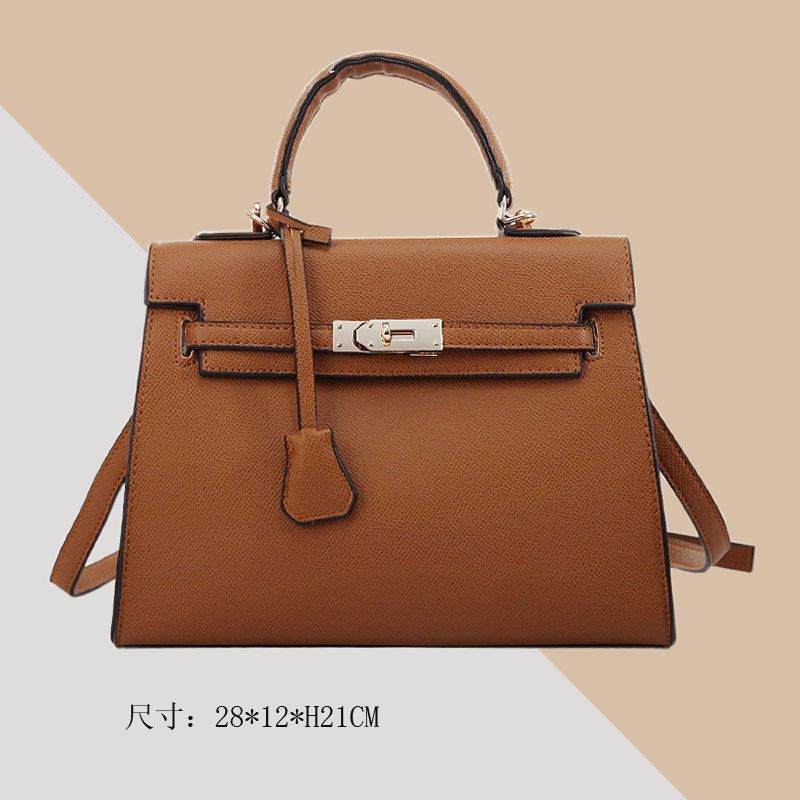 轻奢样板房装饰摆件衣柜饰品软装陈列服装道具组合衣帽间展厅包包