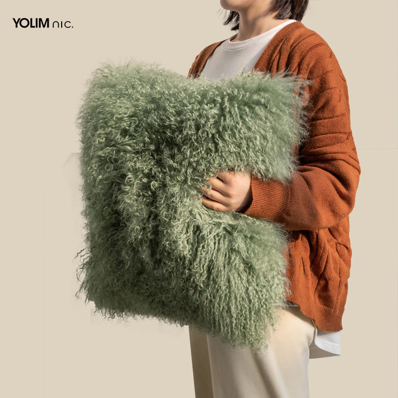 绿色滩羊毛狐狸毛抱枕轻奢法式客厅沙发靠垫北欧样板间别墅靠垫套