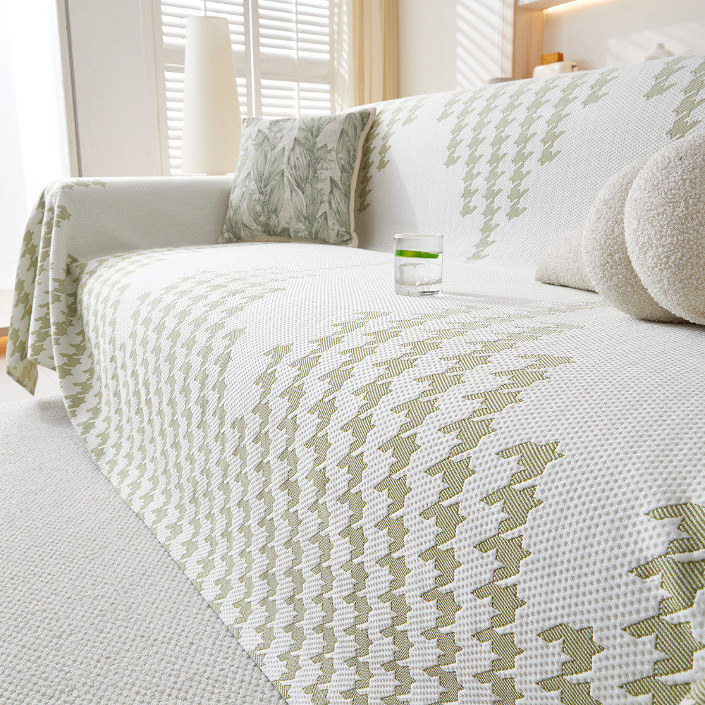 夏季冰丝沙发盖布巾2024新款夏天轻奢高级感沙发垫子沙发套罩防滑