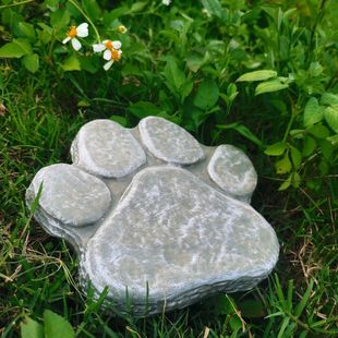 狗狗纪念碑相框爪印标记同情墓碑雕像狗宠物纪念户外草坪庭院墓碑