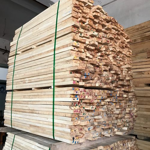 热销批发供应橡胶木板家具条料避心方楼梯3.5cmx10.5x110//130