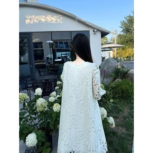 新品 绣蕾丝V领连衣裙女温柔沙滩裙女海边度假 法式 重工镂空新中式