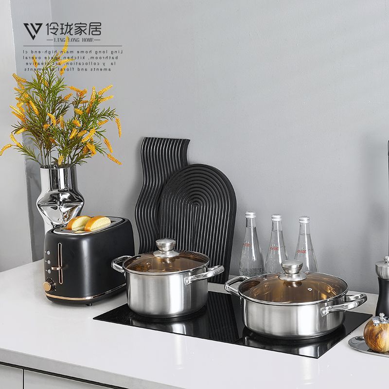 热销样板间厨房摆件组合装饰品软装锅具砧板花艺油壶不锈钢道具