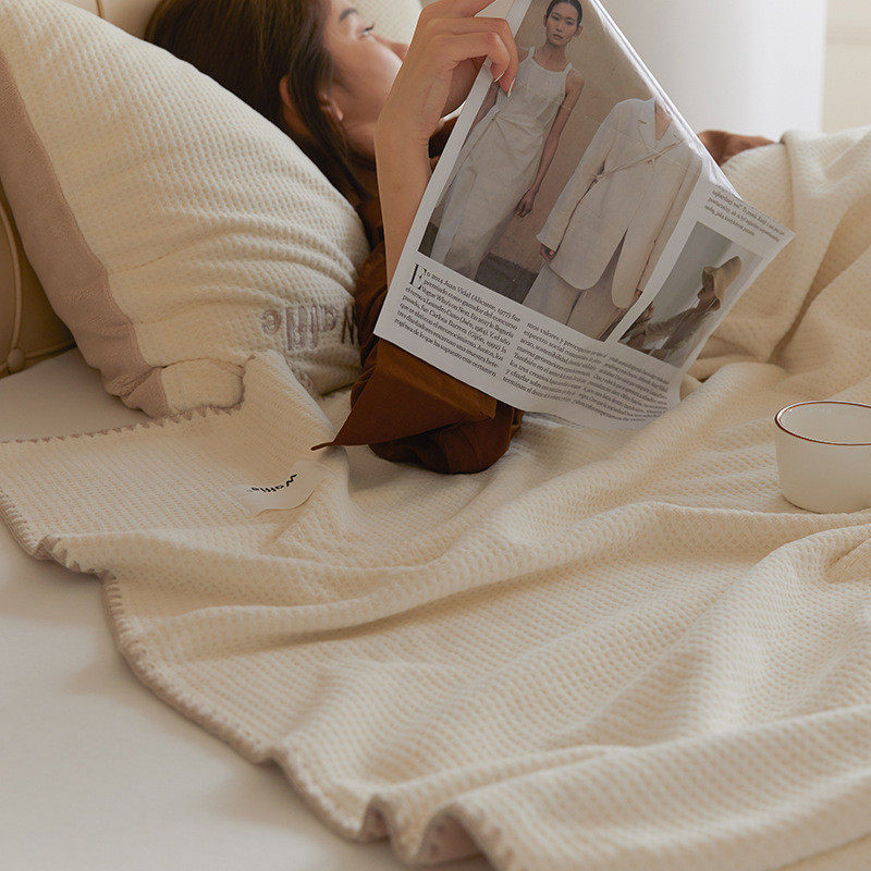 q683比飞机上的羊毛毯舒服~馥芮白华夫绒办公秋冬旅行毛毯家居毯