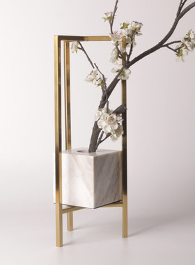 热销新中式创意轻奢五金三脚架大理石工艺样板房花瓶摆件装饰花器